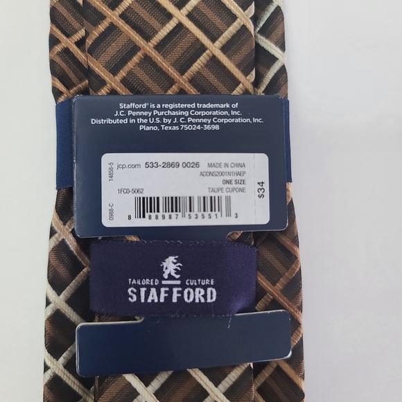 Stafford Brown Plaid Mens Neck Tie. New With Tags. - Picture 4 of 7